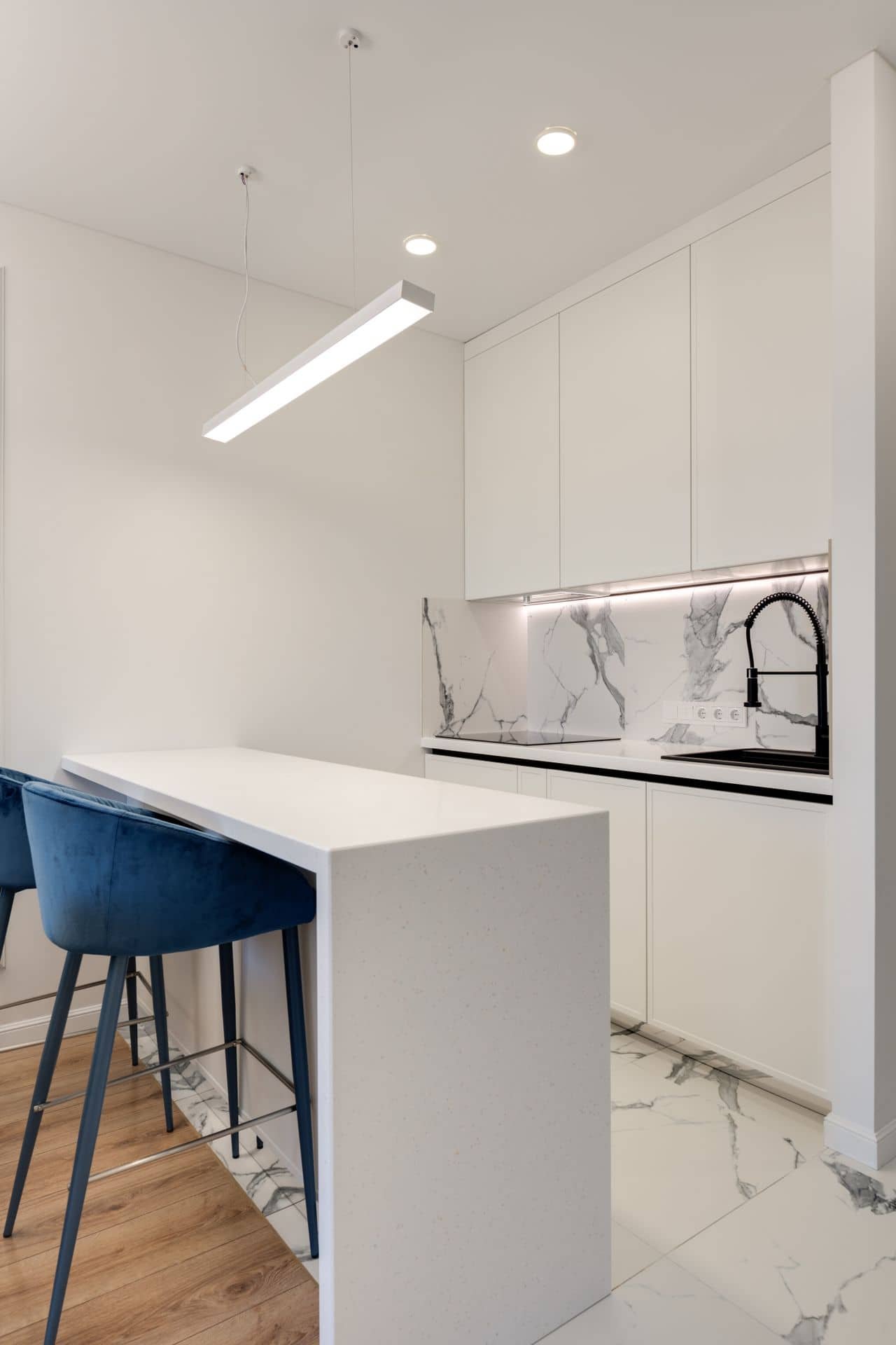 Iluminación LED eficiente en vivienda y negocio